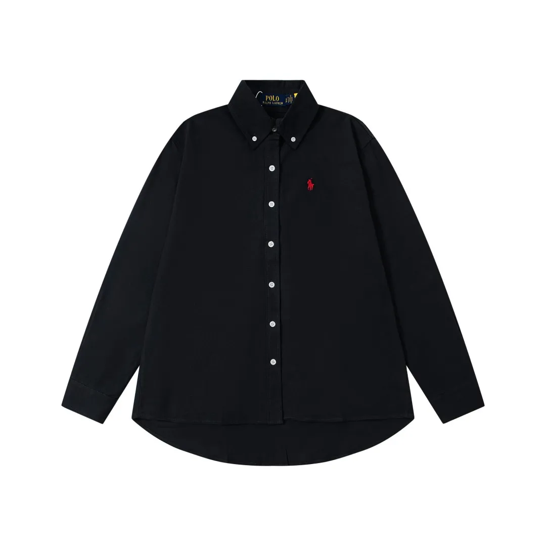 🅿️250 New: Style number: B141 Ralph Lauren/Ralph Lauren classic small label couple's long-sleeved shirt 1️⃣ Made of high-quality fabrics, the upper body is soft and comfortable, extremely delicate, and feels solid, smooth and soft. The fabric has the characteristics of being wrinkle-free and has an invincible feel. The details are perfectly handled! 2️⃣The workmanship details are perfectly controlled. They are all hemmed with vest technology, and the inside of the sleeves are also used. Different from the four-needle and five-thread workmanship, the collars are also all designed with interlining, showing high-end fashion and individuality, and the style is fashionable, simple and elegant! 3️⃣It is very youthful and energetic, and can be easily worn by both men and women. It is very in line with the fashion aesthetic concepts of today's young people! Color: Black, White, Navy Size: S, M, L, XL